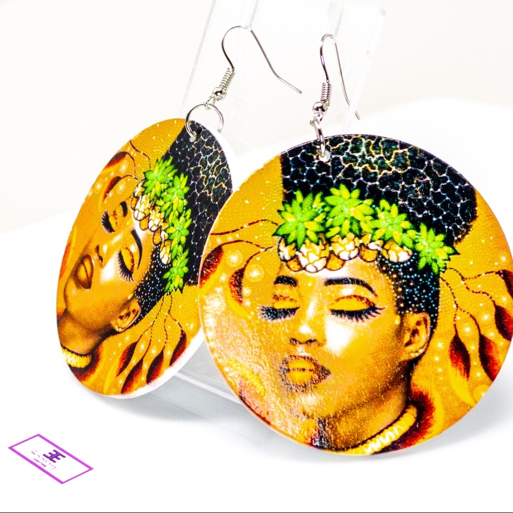Goddess Hoops - Picture 5 of 7